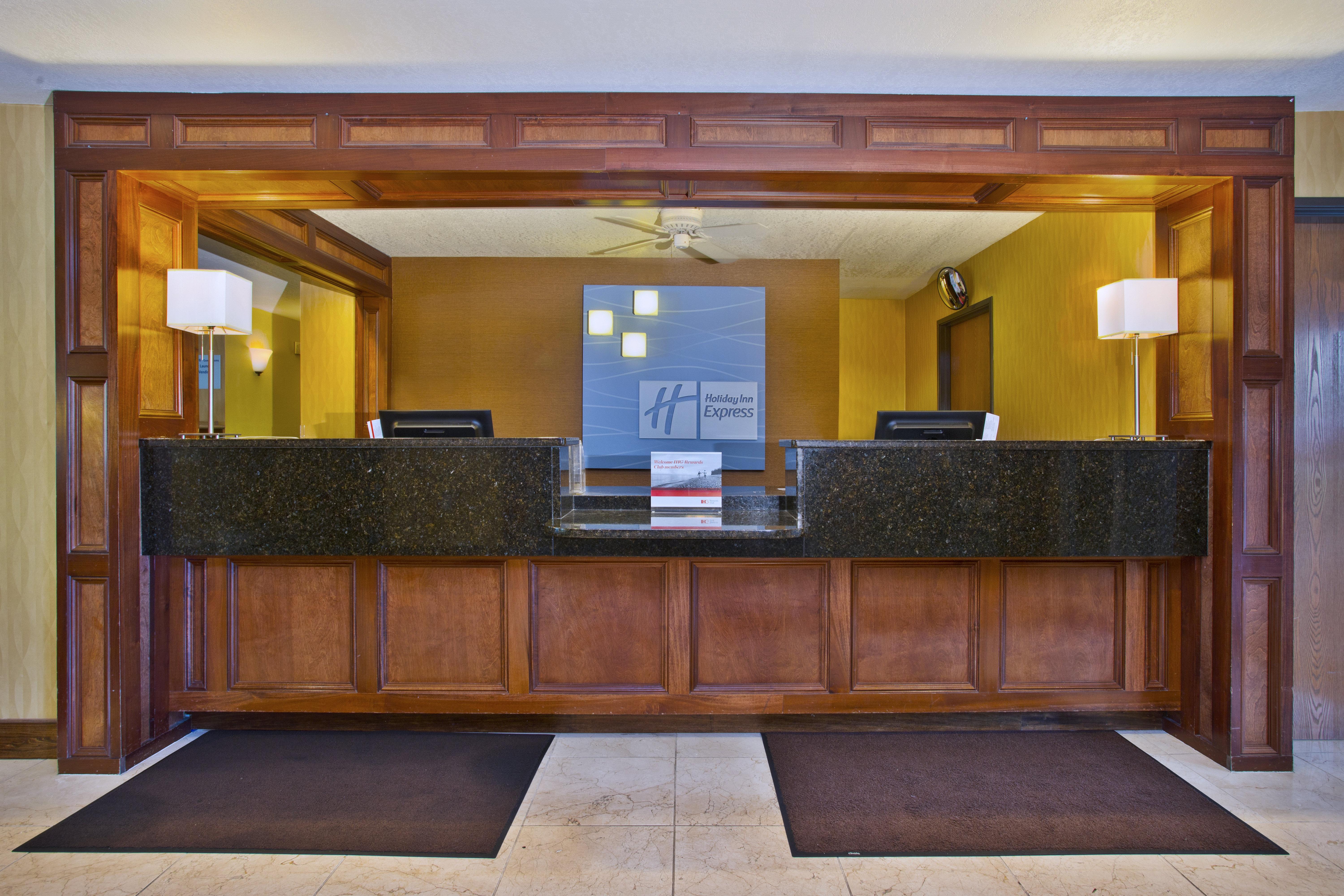 Holiday Inn Express Mackinaw City By Ihg Exterior foto
