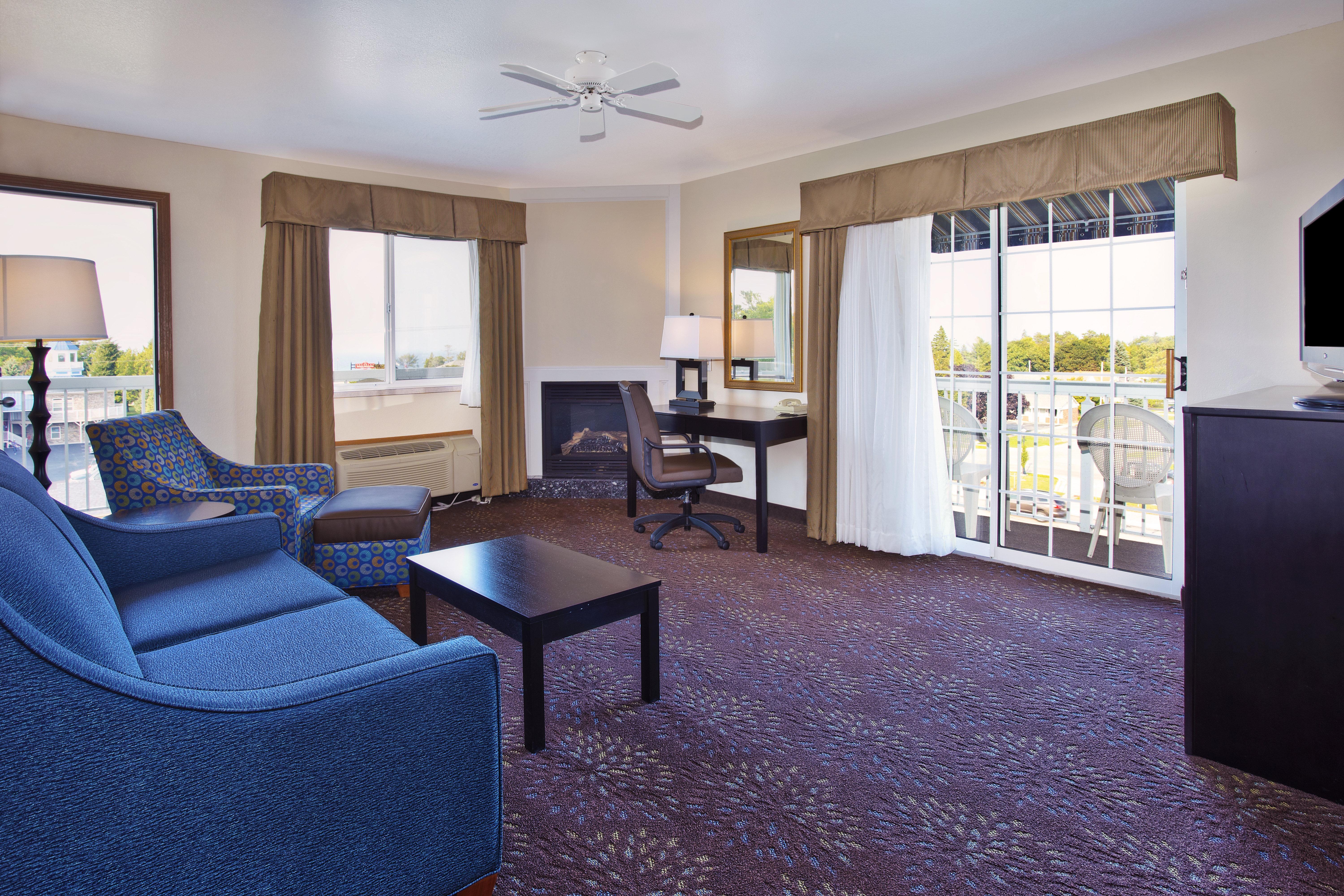 Holiday Inn Express Mackinaw City By Ihg Exterior foto