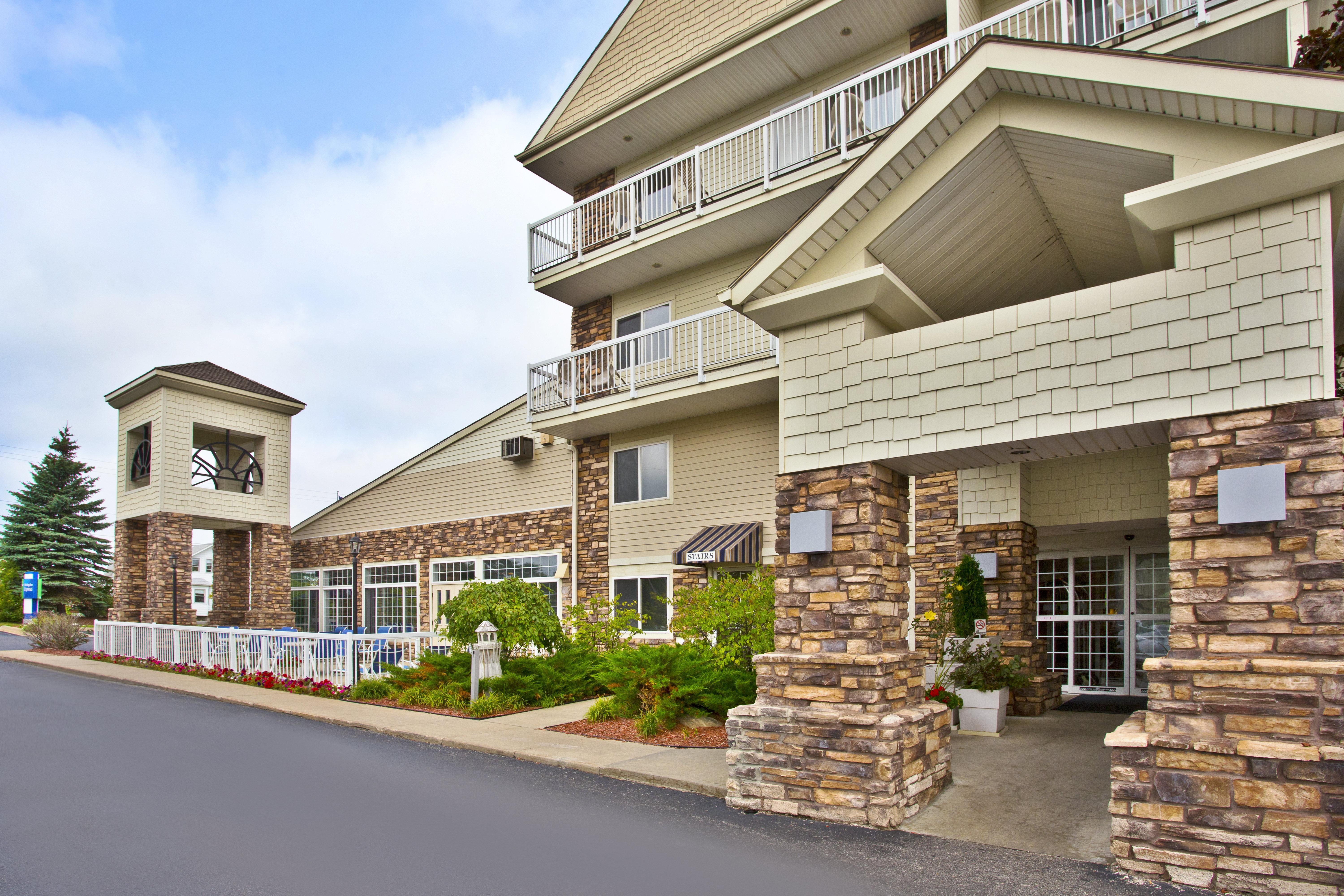 Holiday Inn Express Mackinaw City By Ihg Exterior foto