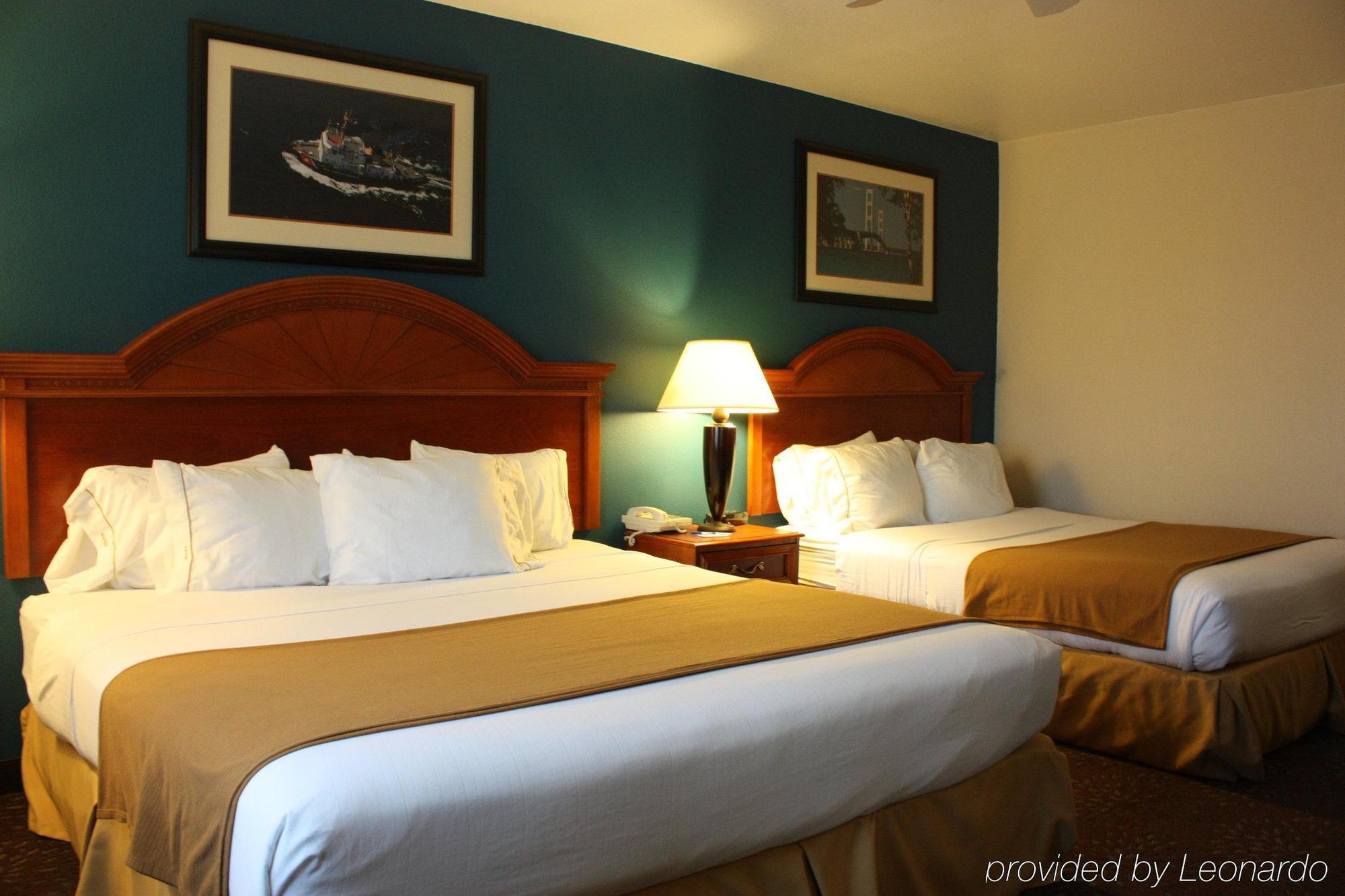 Holiday Inn Express Mackinaw City By Ihg Exterior foto